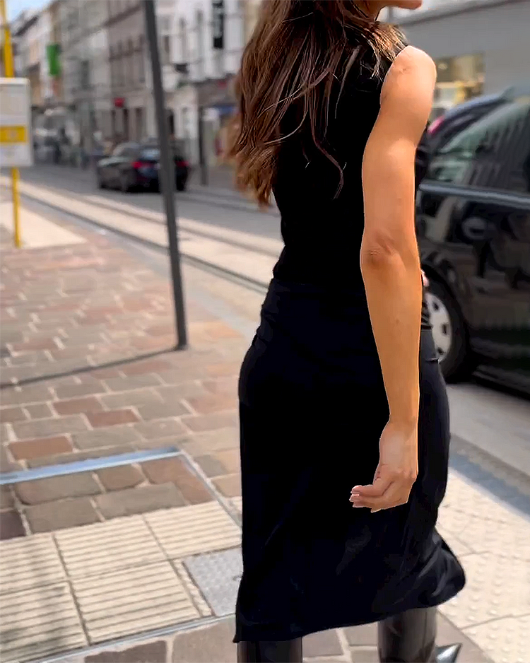 Elara | Graceful Long Sleeveless Dress