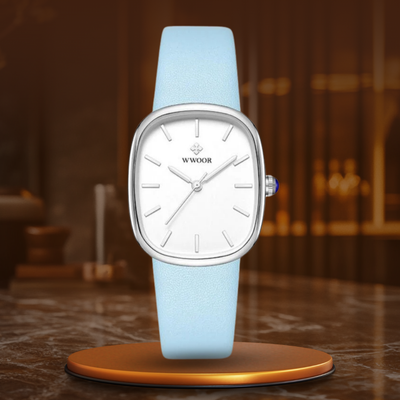 Fashionable quartz watch.