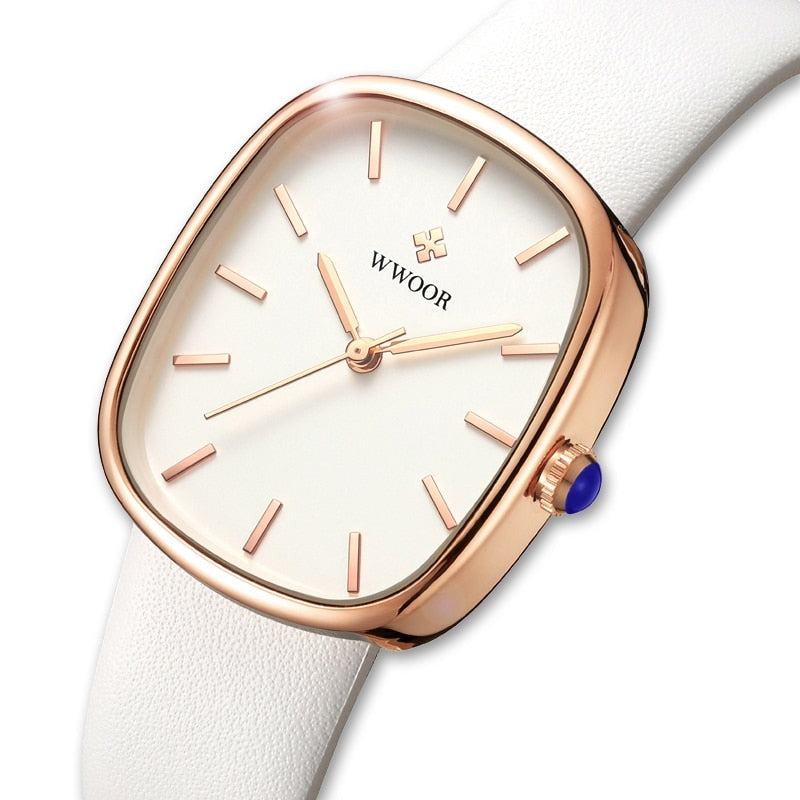 Fashionable quartz watch.