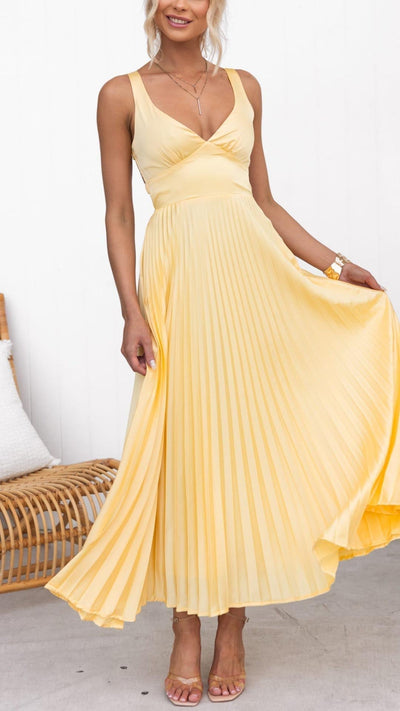 Amara | Pleated V-Neck Maxi Dress
